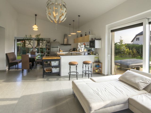 Budakeszin eladó egy 162 m2-es családi ház.