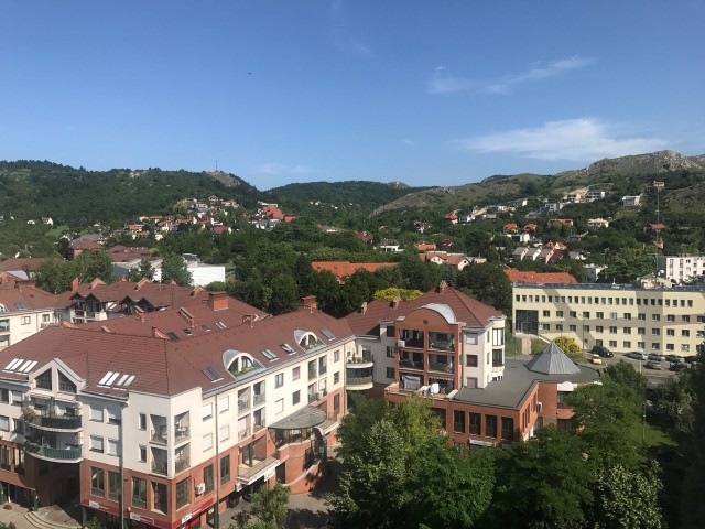 Budaörsön 3 szobás panellakás eladó